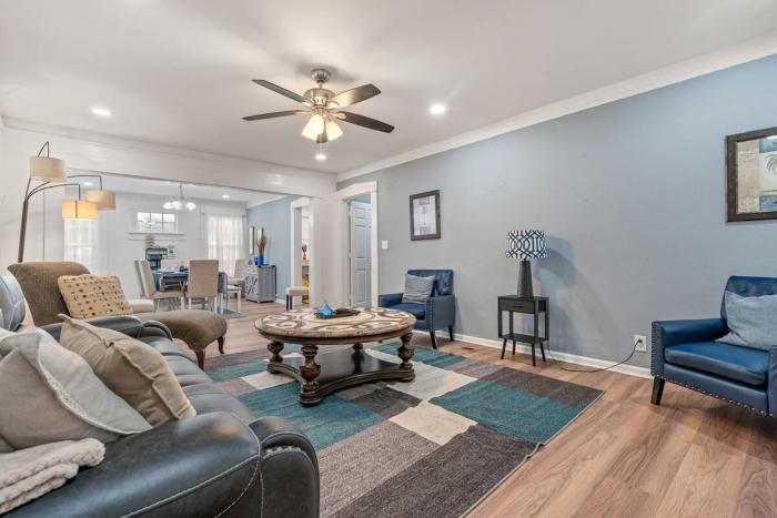 Bunkhouse Unit B Fire Pit-Grill-Groups-Patio-Games