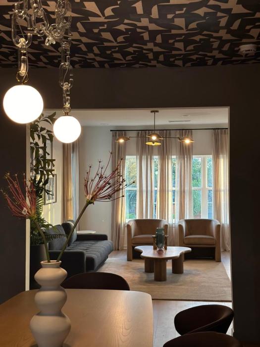 Resort-Style 3BR Ensuites, Slps10, Pool-Spa, Gated