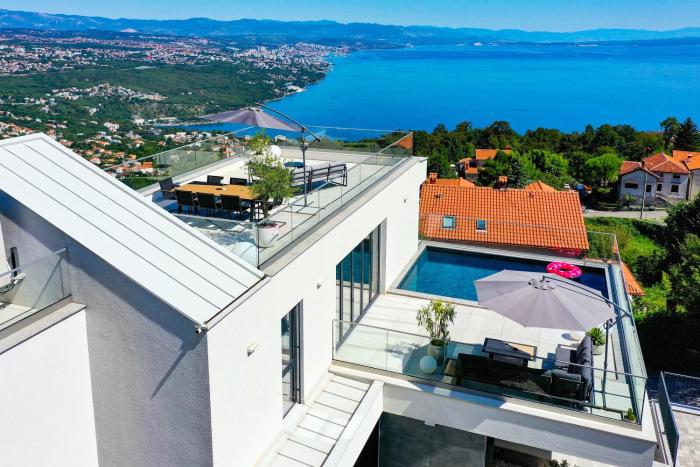 Opatija Sky, villa for 10 with panoramic sea view