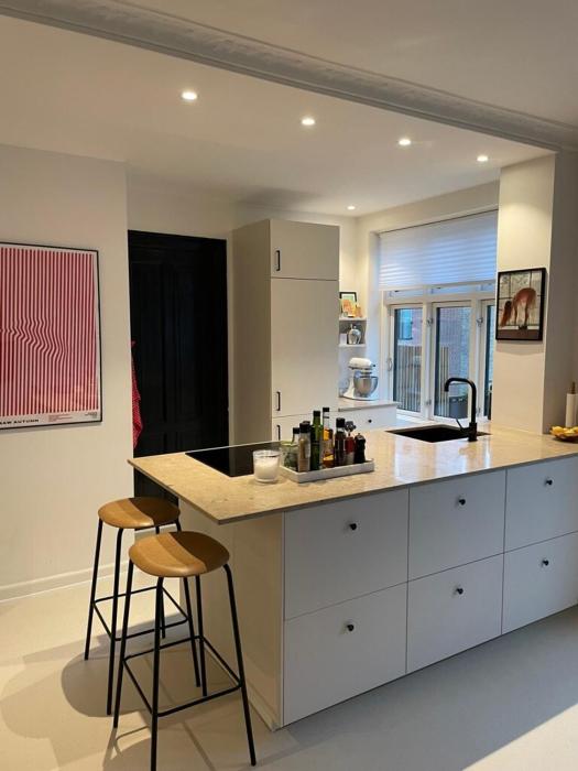 Bright Family-Friendly Apartment with Balcony