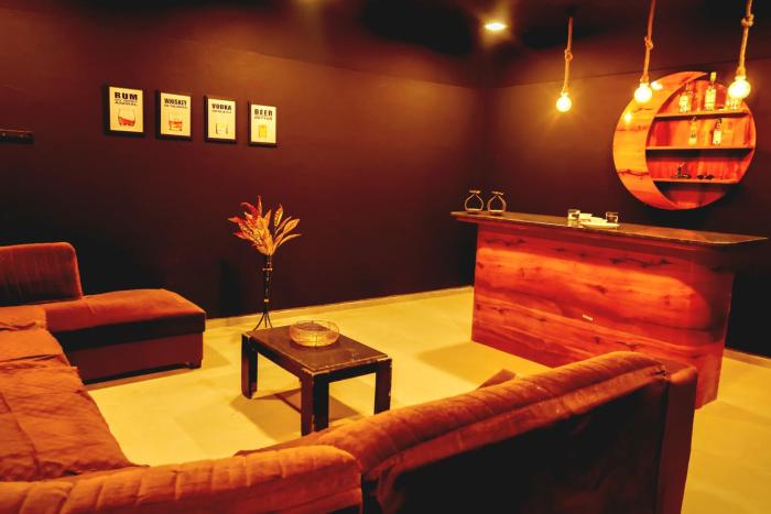 ll EMPYREAN STAYS ll ROYAL SUPREME MANSION ll