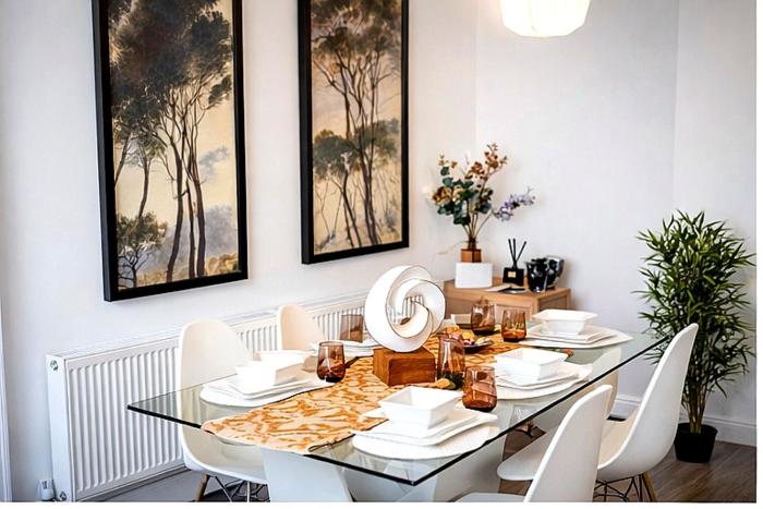 3-Bedroom House Close to City Centre and M5 with Garden and Parking