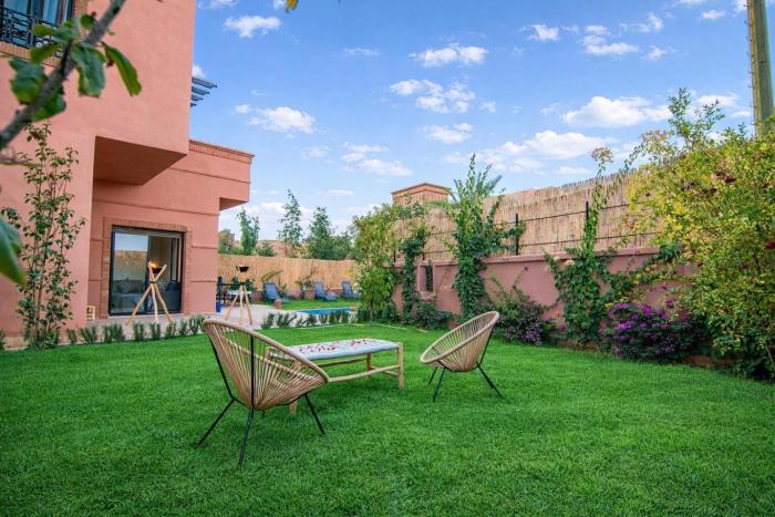 Villa Familiale, Piscine et jardin privés, proche du centre ville