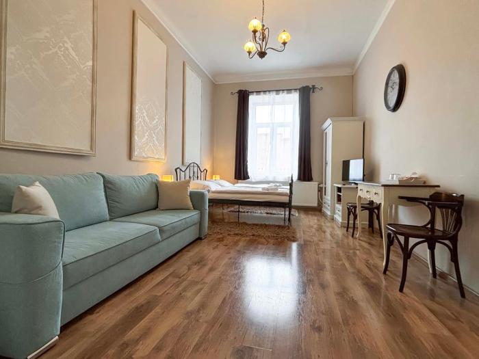 Antonio Old Town Residence