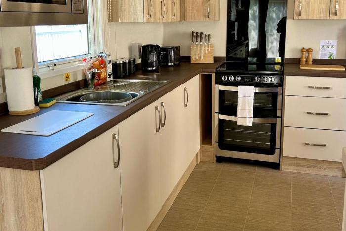 Leona Static Caravan Hoburne Devon Bay