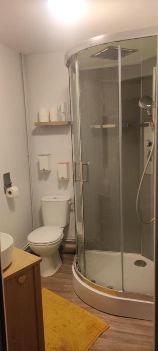 Chambre avec salle deau privée