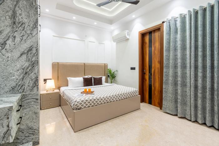 Homlee-Gold-4BHK-Lift-Parking-Vasant Kunj