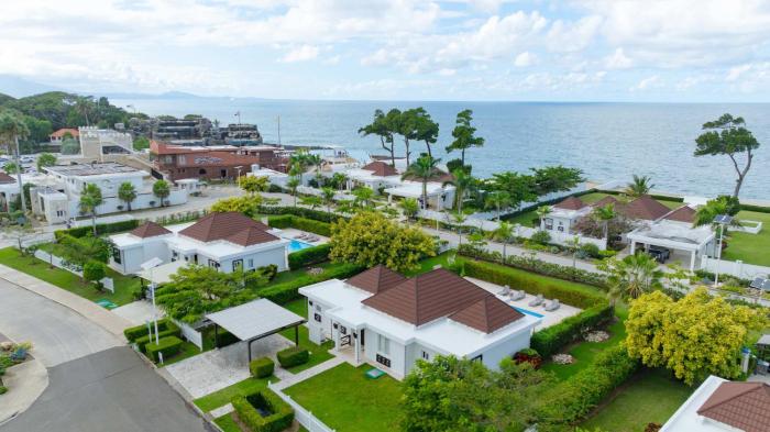 Luxury 2BR Villa next to Santa Fe