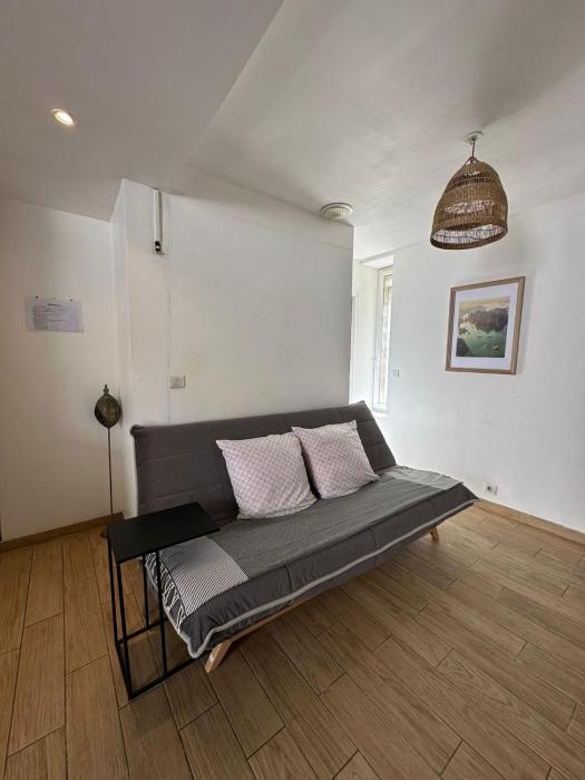 P2 Nîmes ,7 rue Saint Catherine