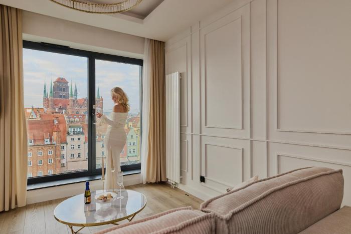 DEO PLAZA Premium Suites & Riverside by Downtown Apartments