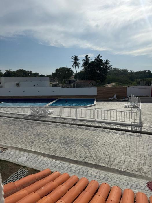 Casa nova em condomínio em Parnaíba pertinho da praia