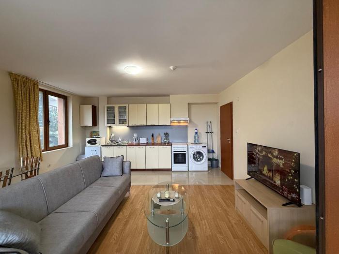 Bansko Bliss - Peaceful Stay with Balcony Views