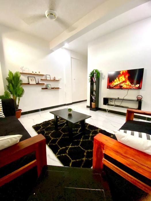 Budget 2BR Near City Centre