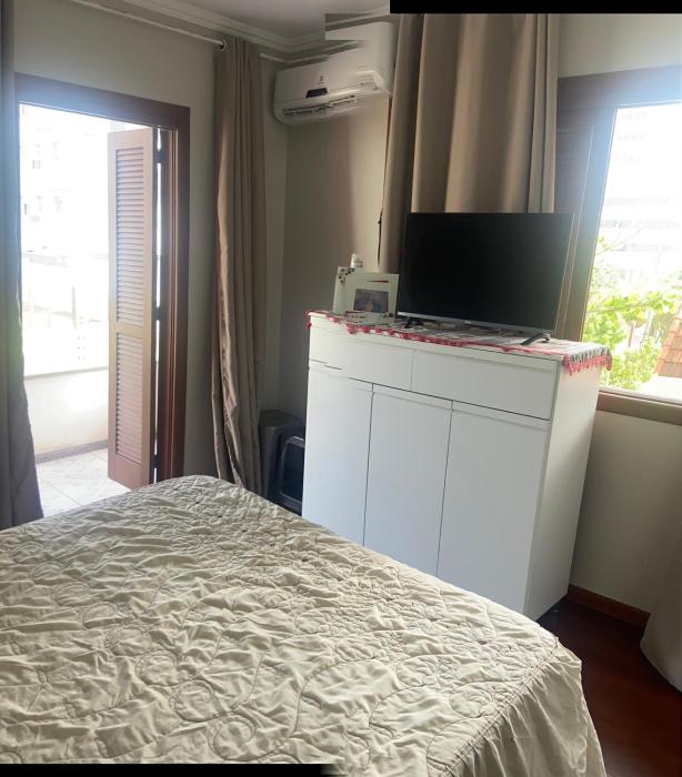 Lindo quarto confortável