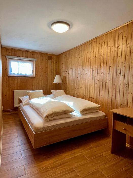 Cozy Basement Apartment