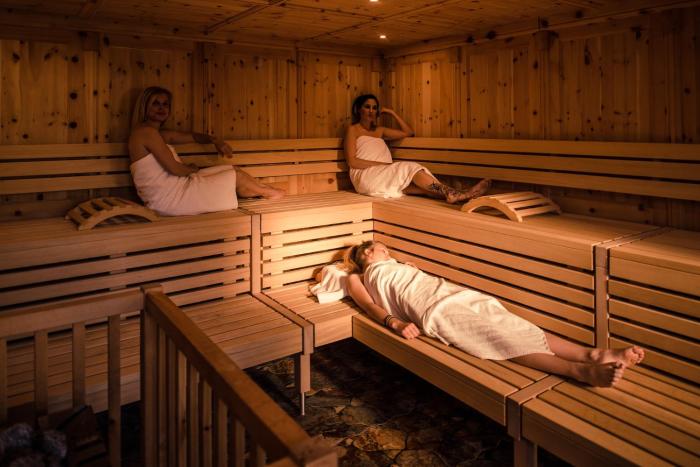 Unikátní parkhotel Villa Resort & Organic Spa - tyrolská sauna a fitness