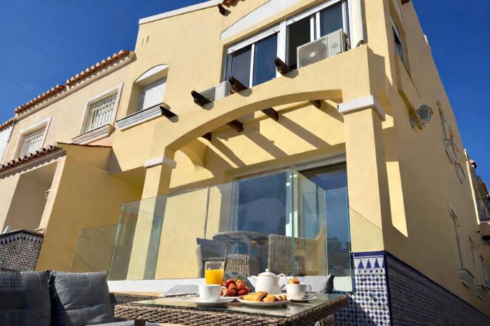 Spacious Modern Family House with sea view - Aguadulce Almeria