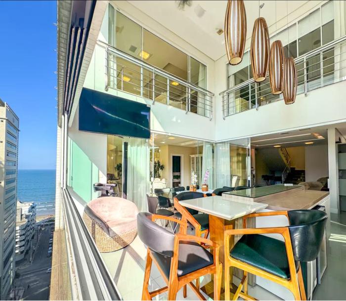 Cobertura Duplex com Banheira