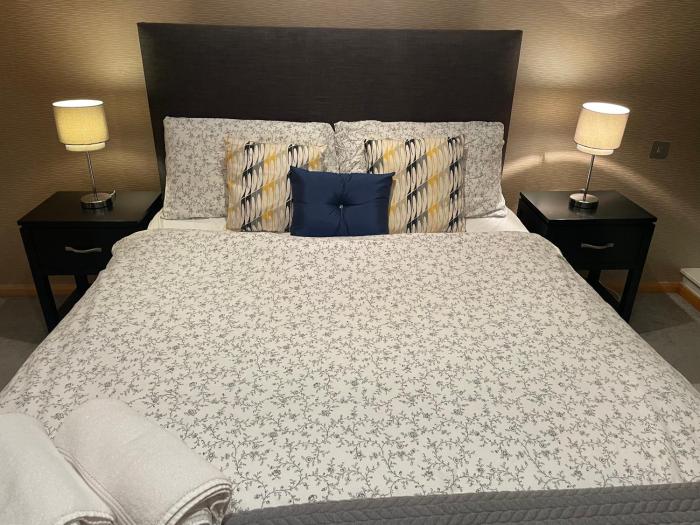 Modern Ensuite Double Bedroom