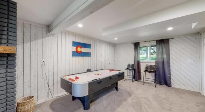 Cozy Four Bedroom Family Retreat with Yard and Air Hockey