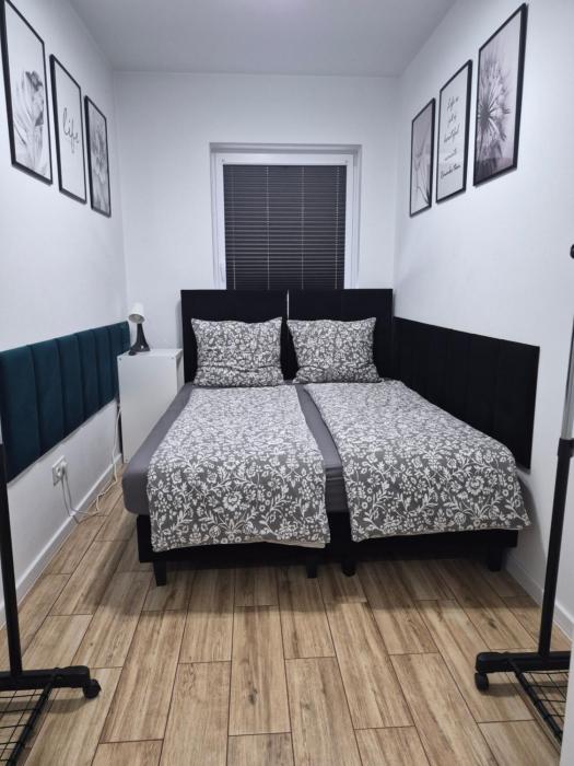 Różana Piątka ul Oporowska 22 A