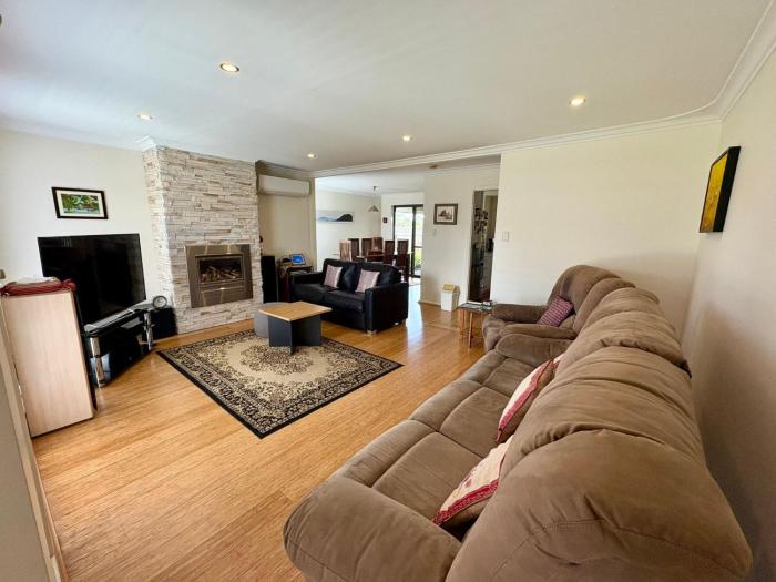 Beachside Escape - Broadwater