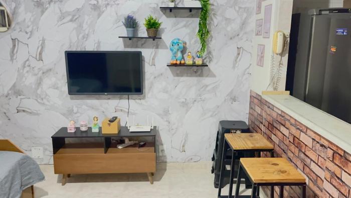 Apartamento em condomínio com piscina a 20 min a pé da praia do Peró