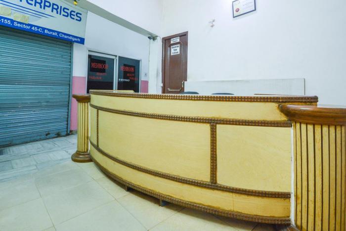 SPOT ON 36686 Hotel Om Shanti Palace