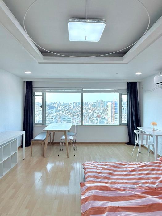 2026TOP 5 seconds walk from Hongik University Station beautiful view Room size 45m2