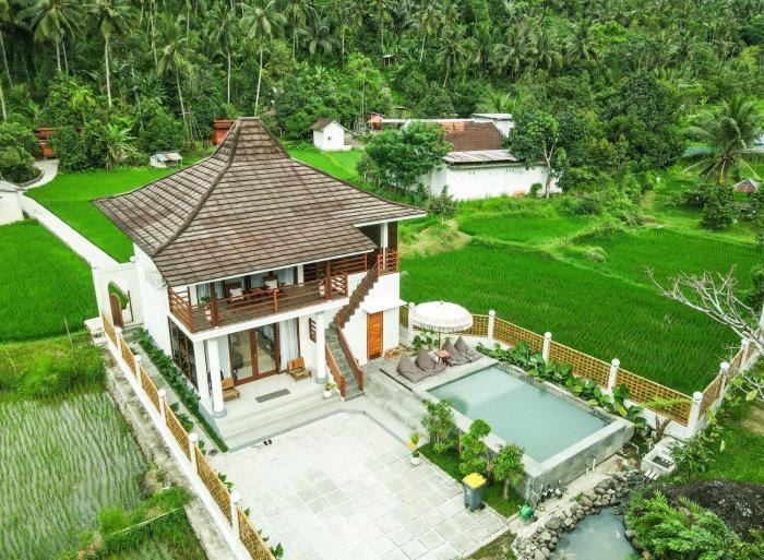 Semu Villas kerujuk
