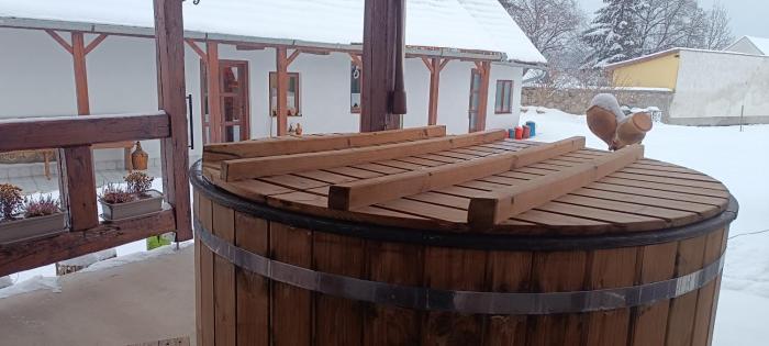 Vándor Kakas Vendégház dézsafürdővel