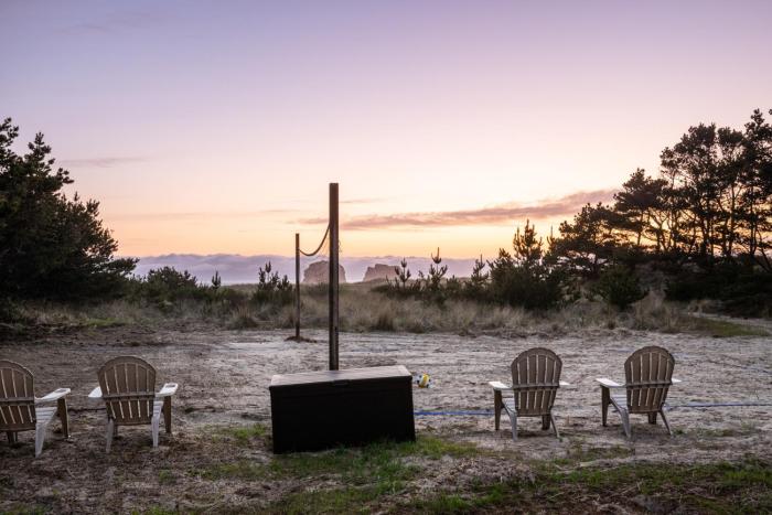 Ocean Front Rockaway Beach 1 Bedroom Condo