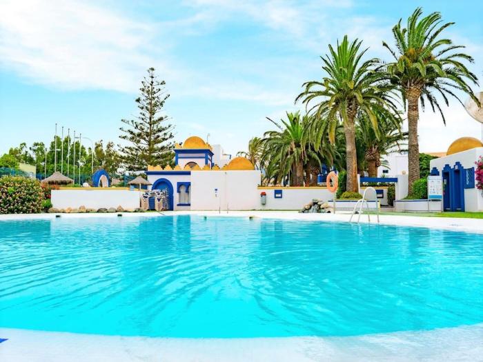 Holiday home in Roquetas de Mar by the sea