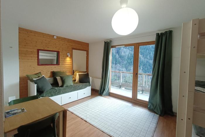Cosy Studio for 4 Residence with Pool & 3 Valleys Access