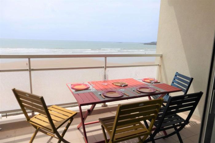 SG330-002 Appart studio - cabine 4 couchages SAINT GILLES CROIX DE VIE