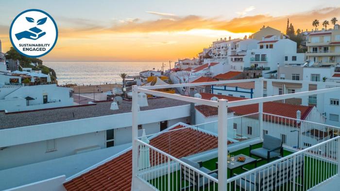 Apartment Carvoeiro By The Sea 3 by Algarve Vacation