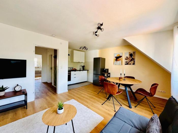 Studio Lounge mit privatem Stellplatz für bis zu 4 Personen - stadtnah