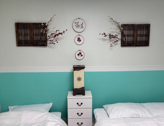 보리수 Under the Bo tree