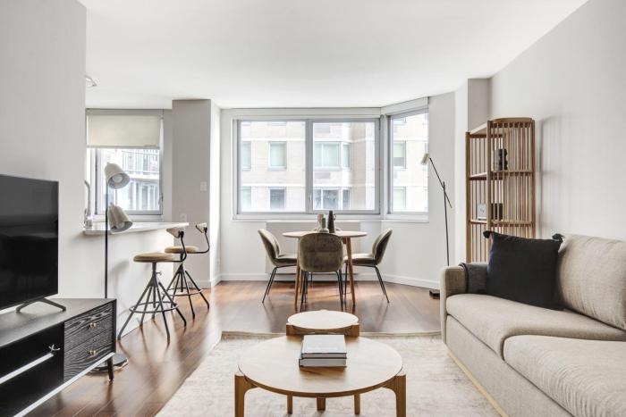 Blueground Murray Hill fitness center nr East River NYC-695