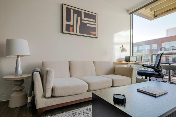 Blueground East Cambridge pool nr Charles River BOS-1298