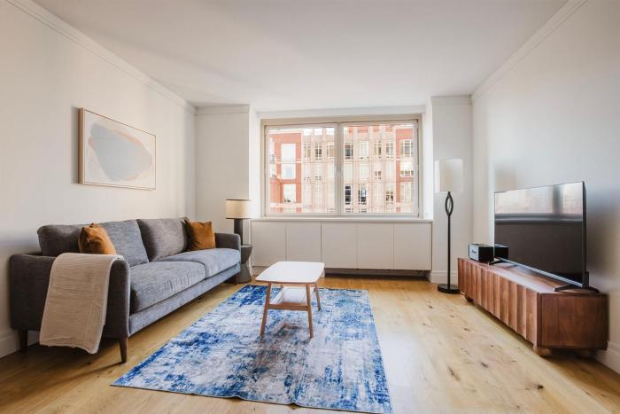 Blueground Yorkville rooftop nr Central Park NYC-2118