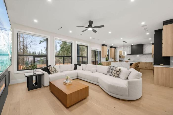 Luxury 5BR Modern Home Huge Open Layout