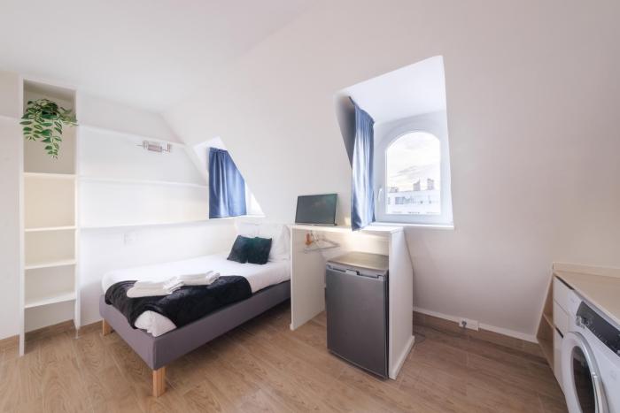 Studio Place Emily in Paris