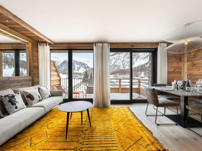 Appartement design convivial à Val d’Isère - FR-1-844-13