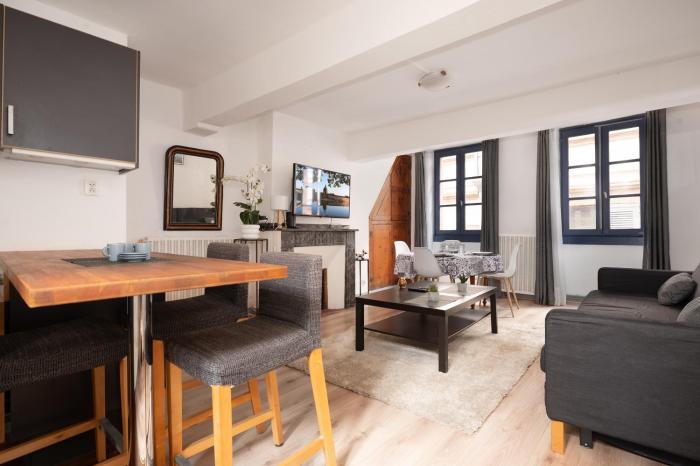 Charming 2-room apartment, Place de La Bourse