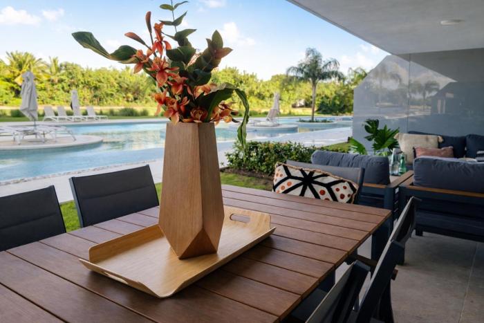 Aqua Poolside Serenity Pool & Golf 2B Cana Bay