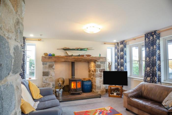 4 Bed in Abersoch oc-pelydr