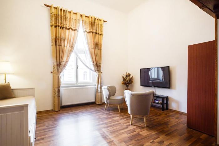 Newly renovated apartment close to National Museum