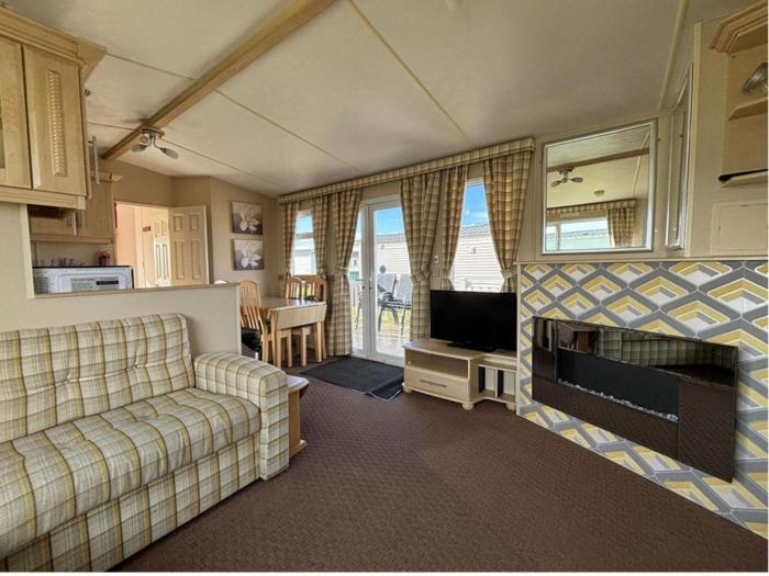 Golden palm Skegness 8 birth MV22