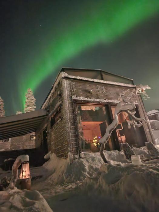 Levi Secret Igloo Ruska